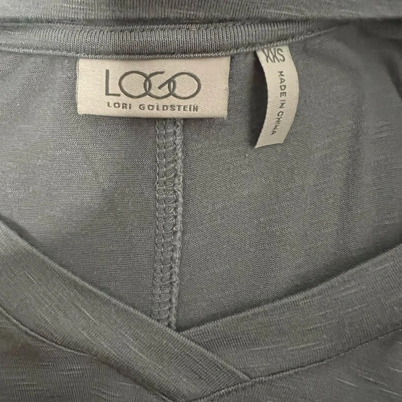 Logo by Lori Goldstein 2 top bundle - Picture 7 of 7